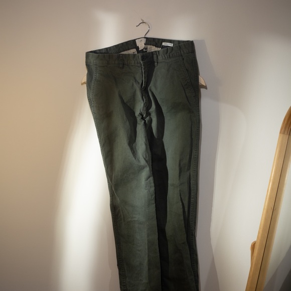 H&M Chinos in Green. Size 32. - Picture 2 of 2